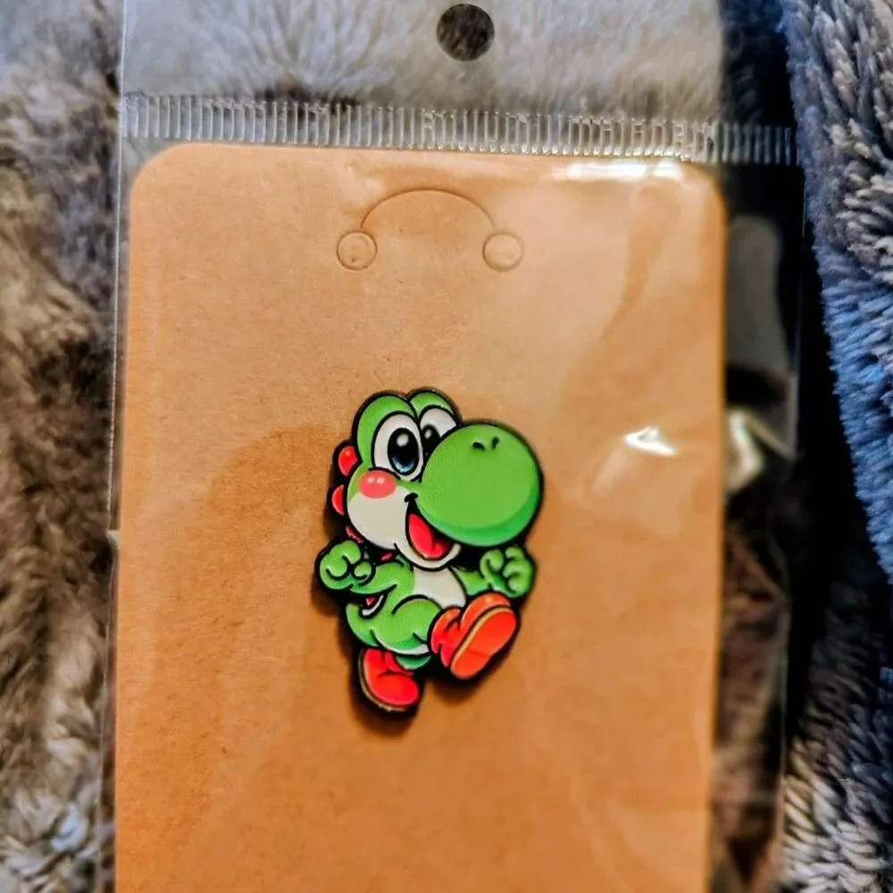 Yoshi Cute Dinosaur Running Enamel Pin - Green Classic Video Game Collectible